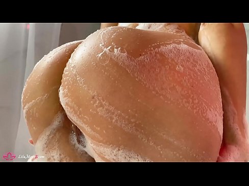 ❤️ Brunette Masturbates Pussy with Vibrator to Intense Orgasm in Shower សិច នៅពួកយើង ☑
